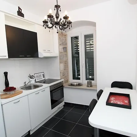 Appartamento Papalic Palace *