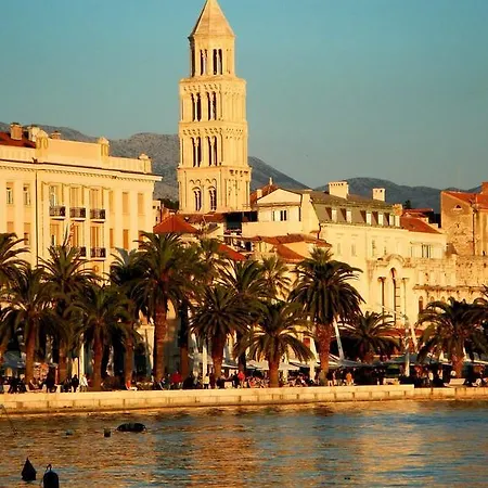 Papalic Palace *