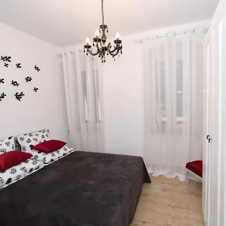 Apartment Papalic Palace