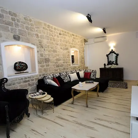 公寓 帕帕里克宫殿公寓 *